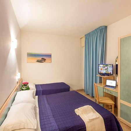 Hotel Excelsior Alba Adriatica Esterno foto