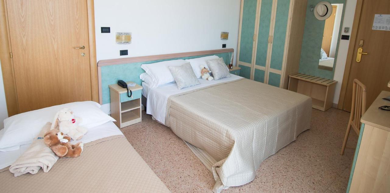 Hotel Excelsior Alba Adriatica Esterno foto