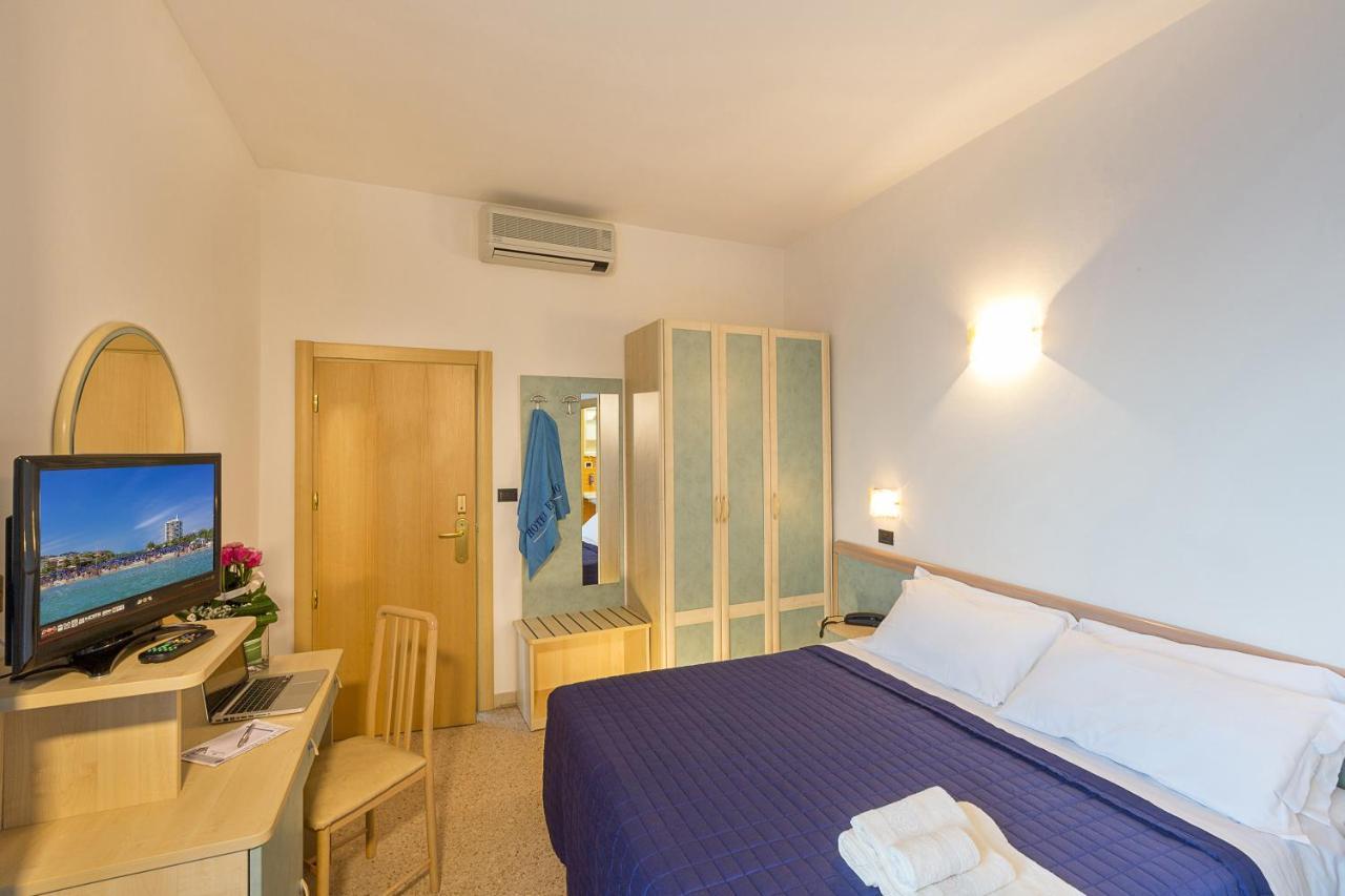 Hotel Excelsior Alba Adriatica Esterno foto